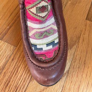 Holding Horses unique maroon heeled leather boots w/ embroidered tongue, size 40